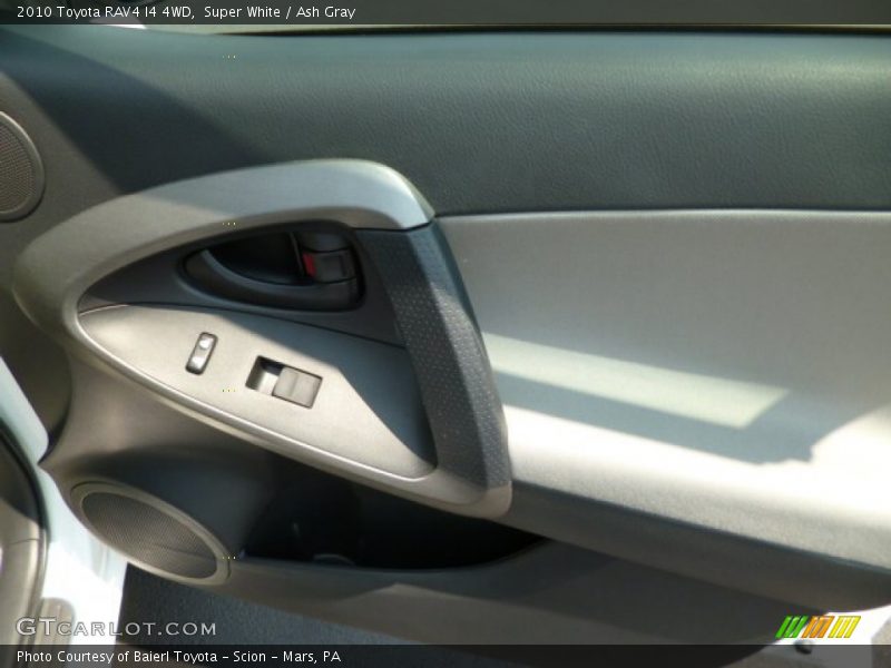 Super White / Ash Gray 2010 Toyota RAV4 I4 4WD