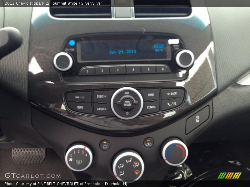 Summit White / Silver/Silver 2013 Chevrolet Spark LS