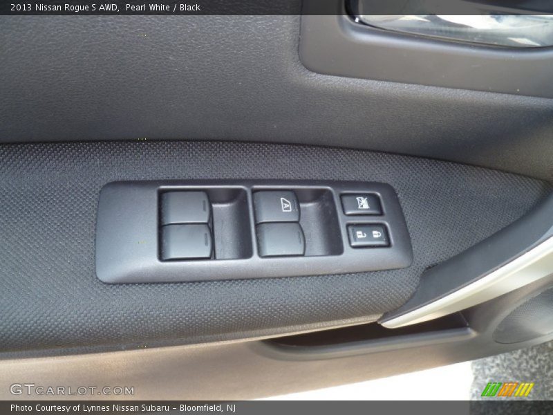 Pearl White / Black 2013 Nissan Rogue S AWD