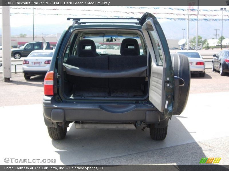 Dark Green / Medium Gray 2004 Chevrolet Tracker ZR2 4WD