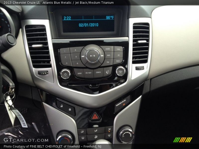 Atlantis Blue Metallic / Jet Black/Medium Titanium 2013 Chevrolet Cruze LS