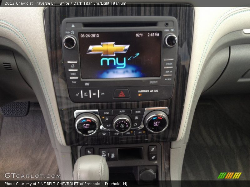 White / Dark Titanium/Light Titanium 2013 Chevrolet Traverse LT