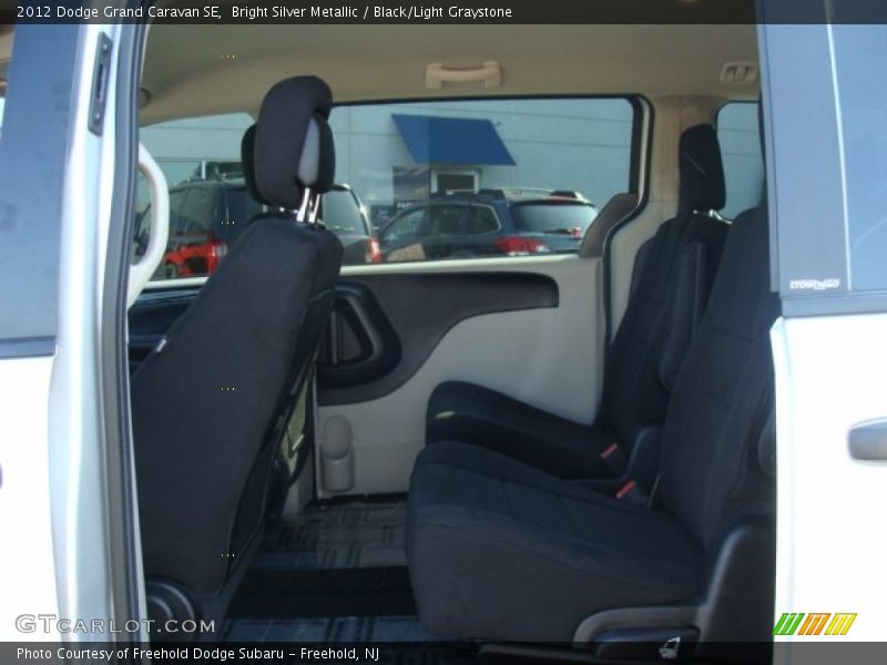 Bright Silver Metallic / Black/Light Graystone 2012 Dodge Grand Caravan SE