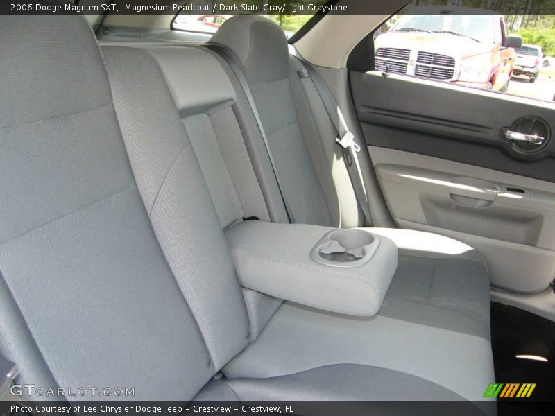 Magnesium Pearlcoat / Dark Slate Gray/Light Graystone 2006 Dodge Magnum SXT