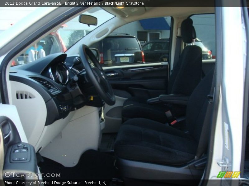Bright Silver Metallic / Black/Light Graystone 2012 Dodge Grand Caravan SE