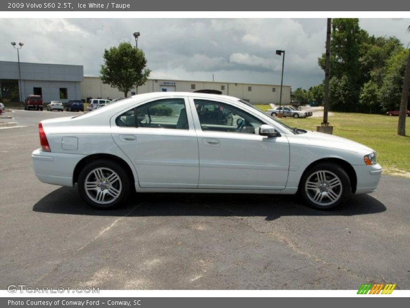 Ice White / Taupe 2009 Volvo S60 2.5T