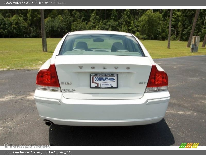 Ice White / Taupe 2009 Volvo S60 2.5T