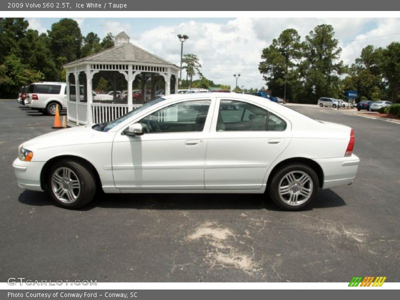 Ice White / Taupe 2009 Volvo S60 2.5T