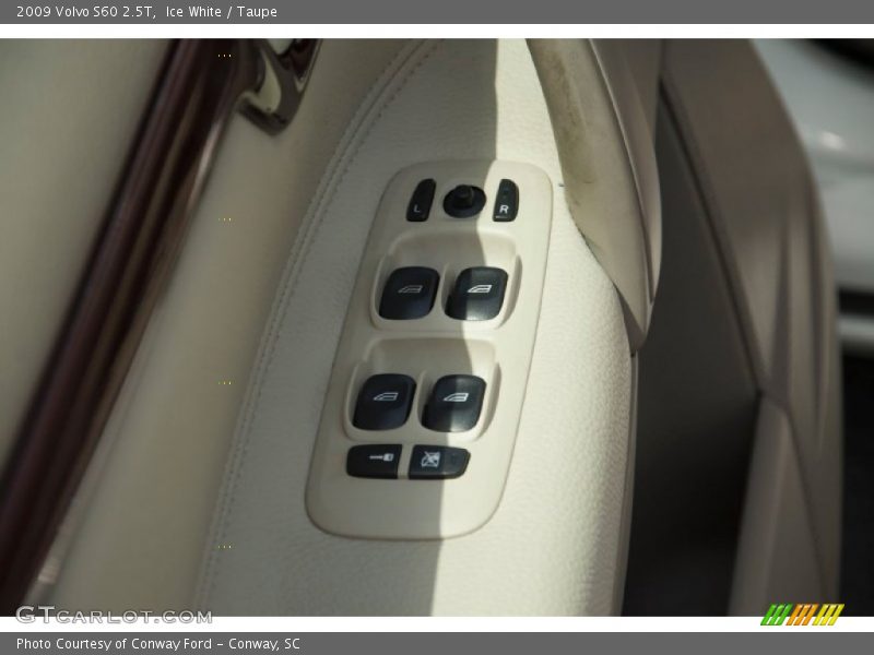Ice White / Taupe 2009 Volvo S60 2.5T