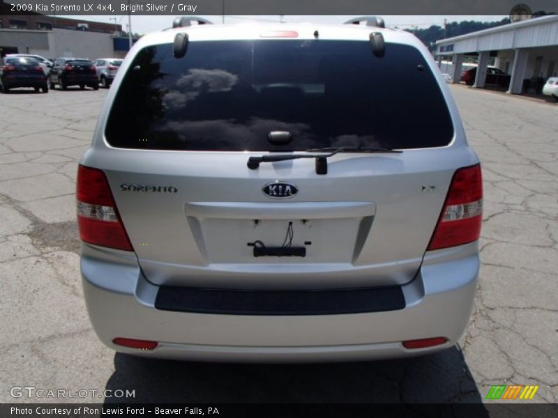 Bright Silver / Gray 2009 Kia Sorento LX 4x4