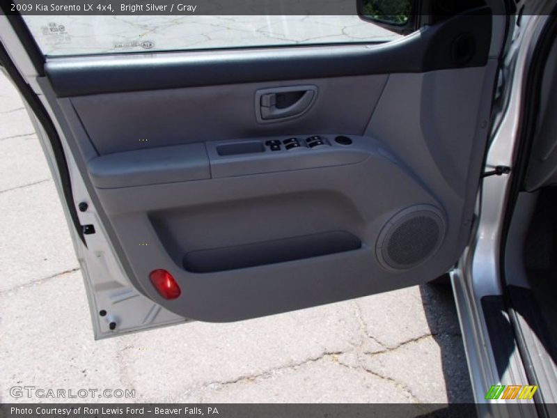 Bright Silver / Gray 2009 Kia Sorento LX 4x4