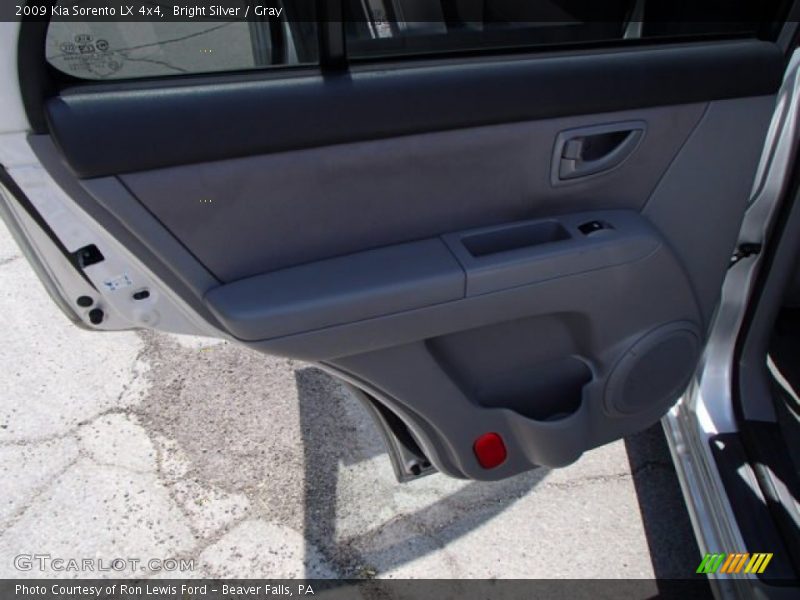 Bright Silver / Gray 2009 Kia Sorento LX 4x4