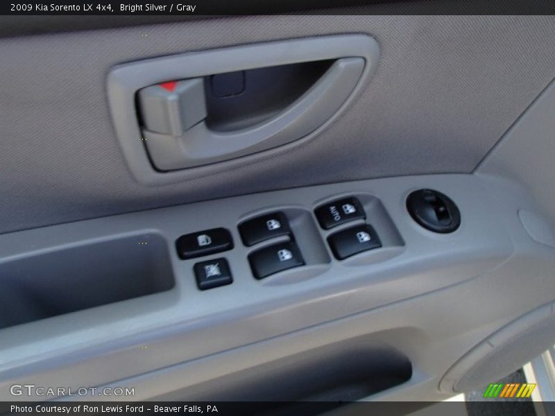 Bright Silver / Gray 2009 Kia Sorento LX 4x4