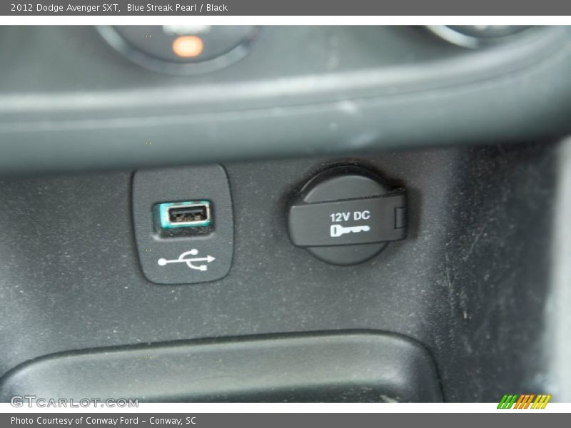 Blue Streak Pearl / Black 2012 Dodge Avenger SXT