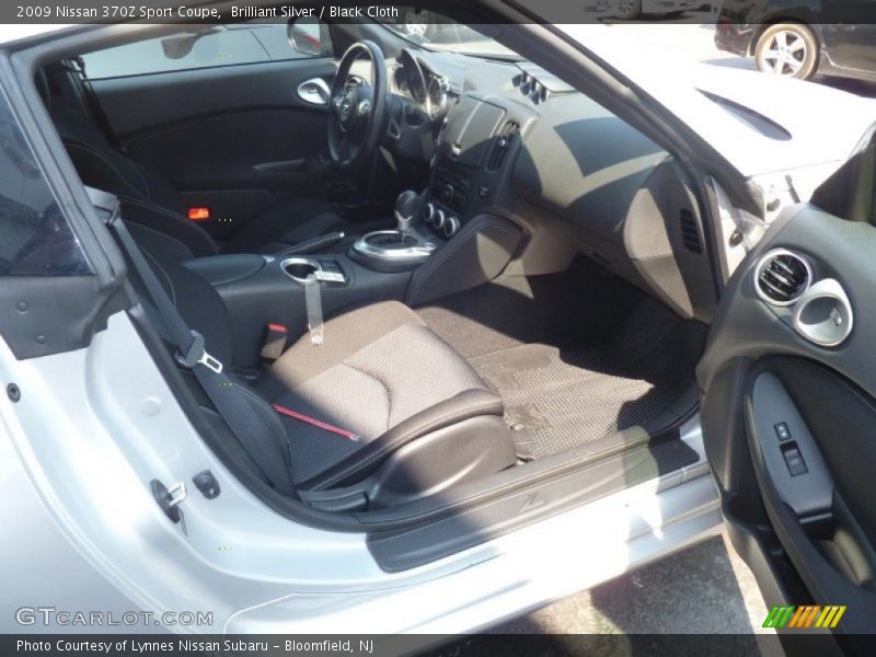 Brilliant Silver / Black Cloth 2009 Nissan 370Z Sport Coupe