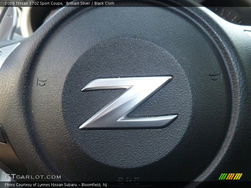 Brilliant Silver / Black Cloth 2009 Nissan 370Z Sport Coupe