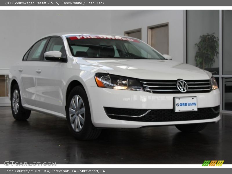 Candy White / Titan Black 2013 Volkswagen Passat 2.5L S