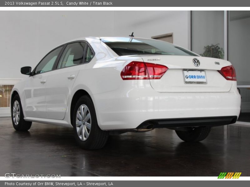 Candy White / Titan Black 2013 Volkswagen Passat 2.5L S
