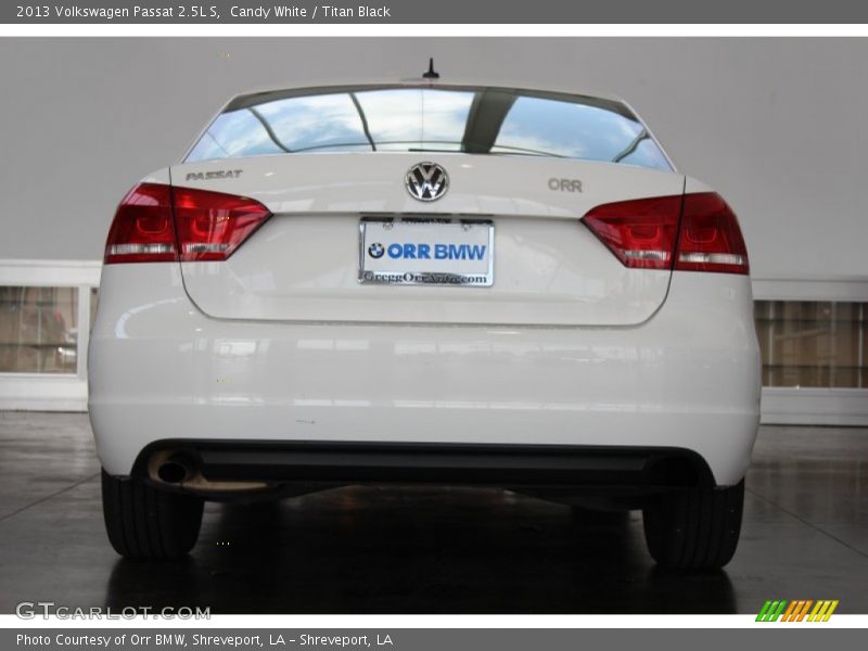 Candy White / Titan Black 2013 Volkswagen Passat 2.5L S