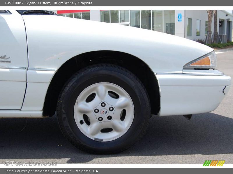 Bright White / Graphite 1998 Buick Skylark Custom