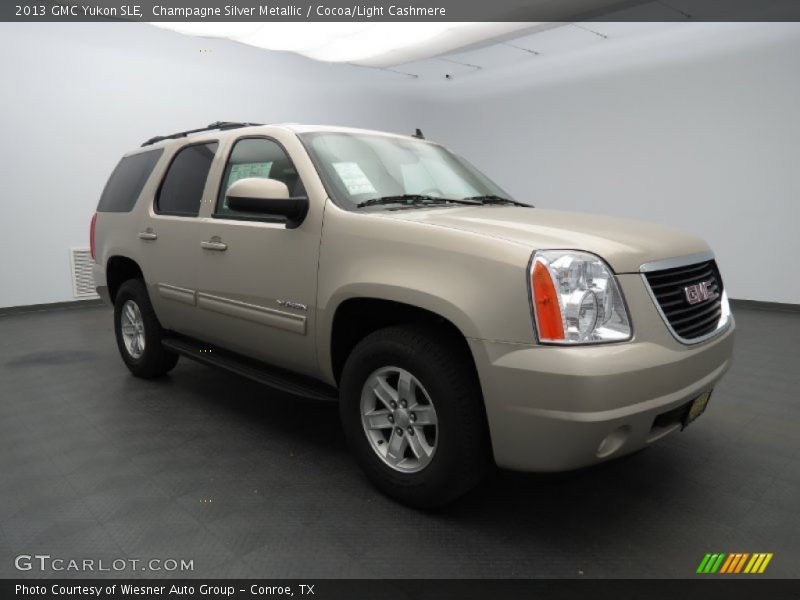 Champagne Silver Metallic / Cocoa/Light Cashmere 2013 GMC Yukon SLE