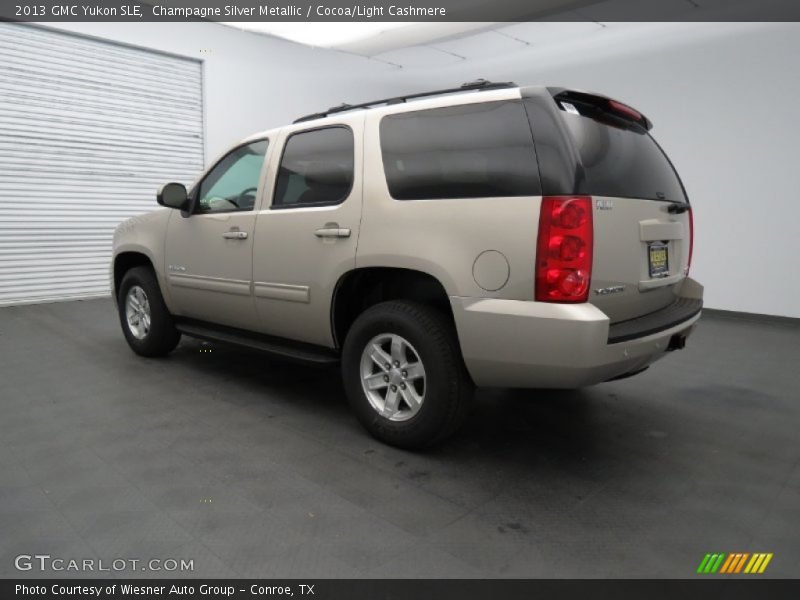 Champagne Silver Metallic / Cocoa/Light Cashmere 2013 GMC Yukon SLE