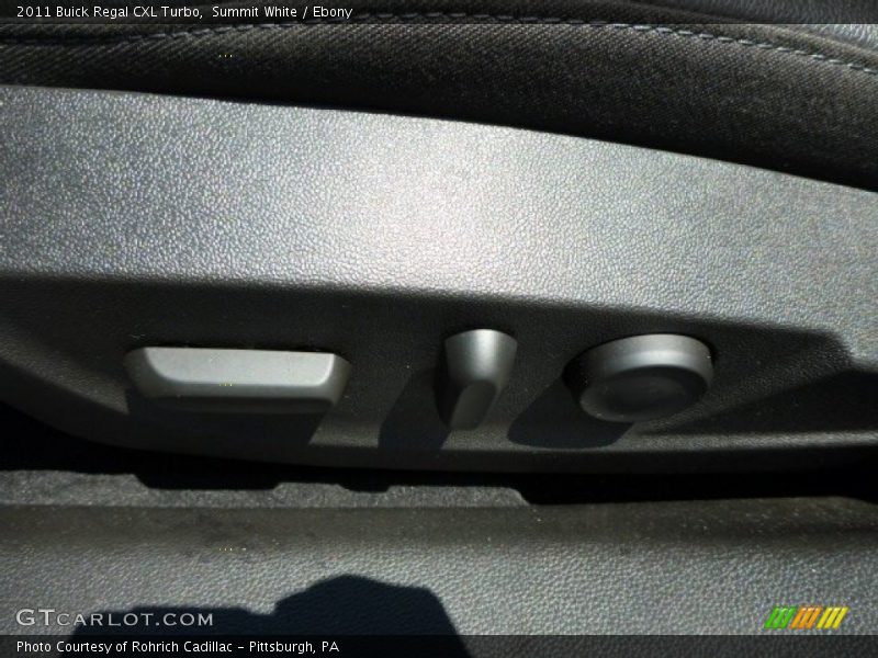 Summit White / Ebony 2011 Buick Regal CXL Turbo