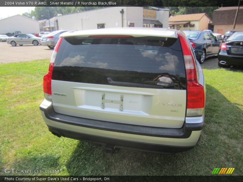 Silver Metallic / R Nordkap Black/Blue 2004 Volvo V70 R AWD