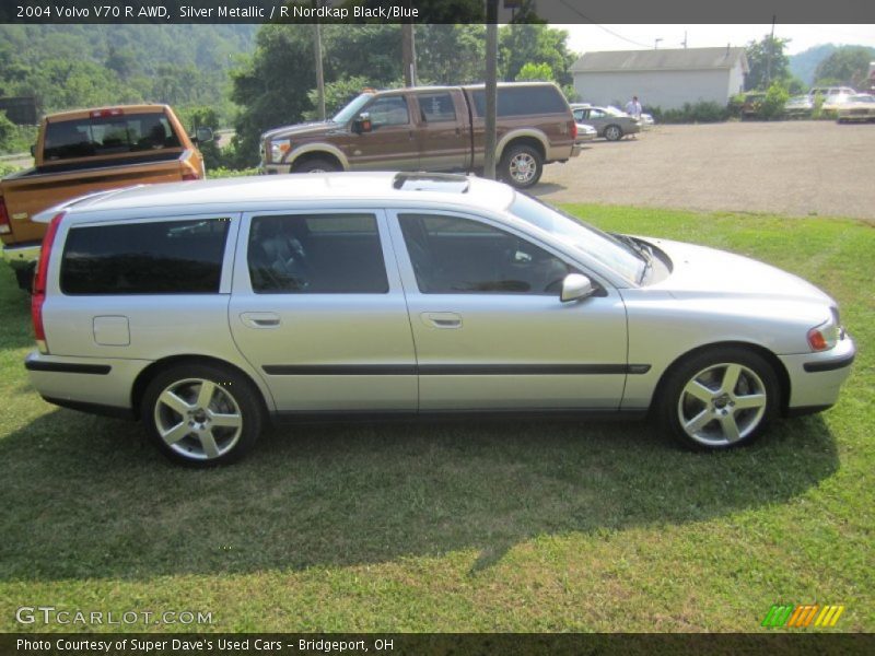 Silver Metallic / R Nordkap Black/Blue 2004 Volvo V70 R AWD