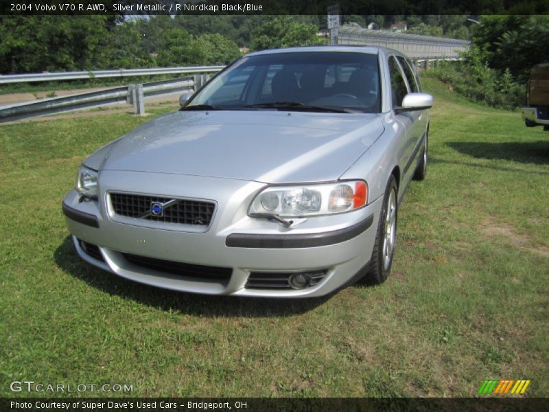 Silver Metallic / R Nordkap Black/Blue 2004 Volvo V70 R AWD