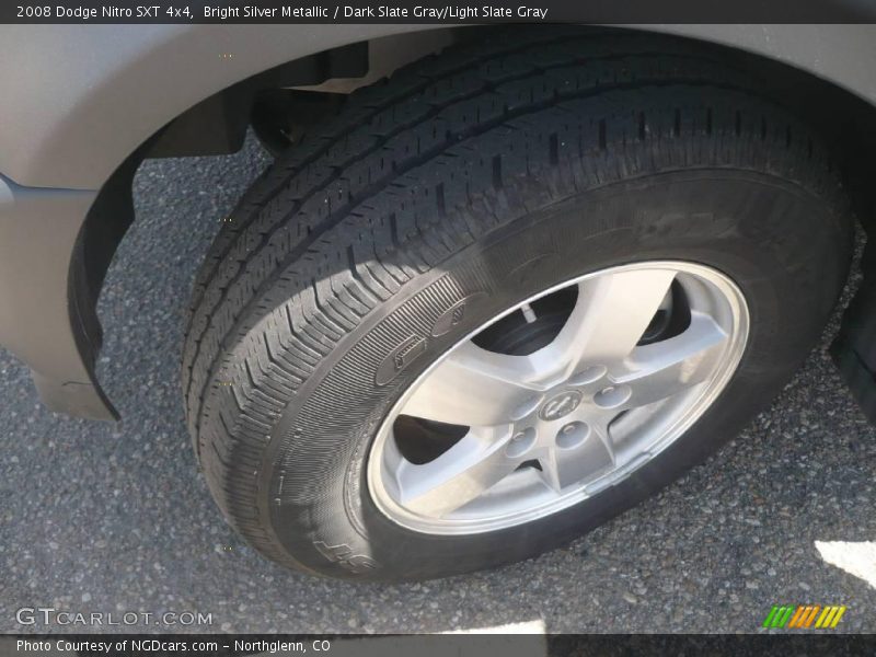 Bright Silver Metallic / Dark Slate Gray/Light Slate Gray 2008 Dodge Nitro SXT 4x4