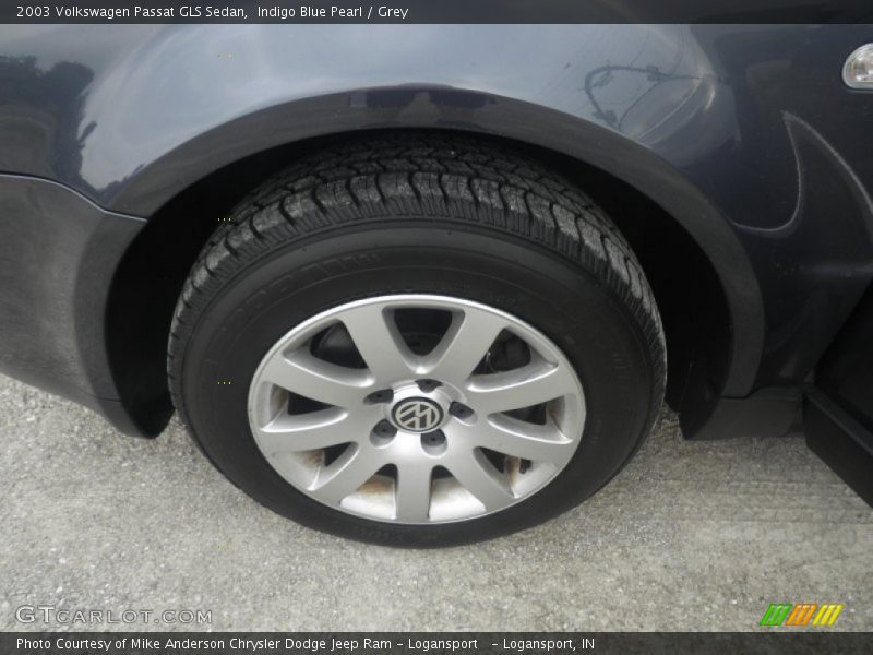 Indigo Blue Pearl / Grey 2003 Volkswagen Passat GLS Sedan