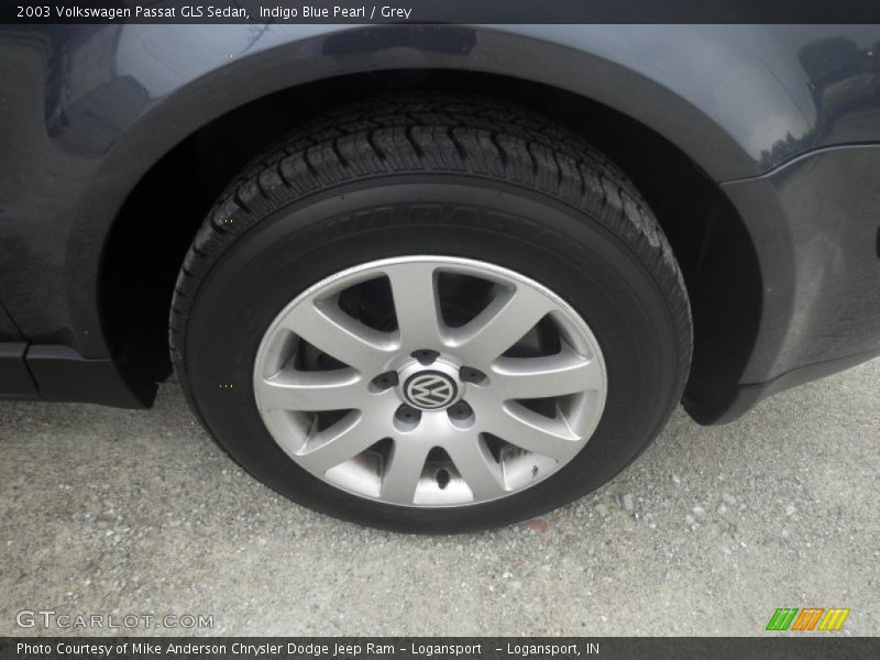 Indigo Blue Pearl / Grey 2003 Volkswagen Passat GLS Sedan