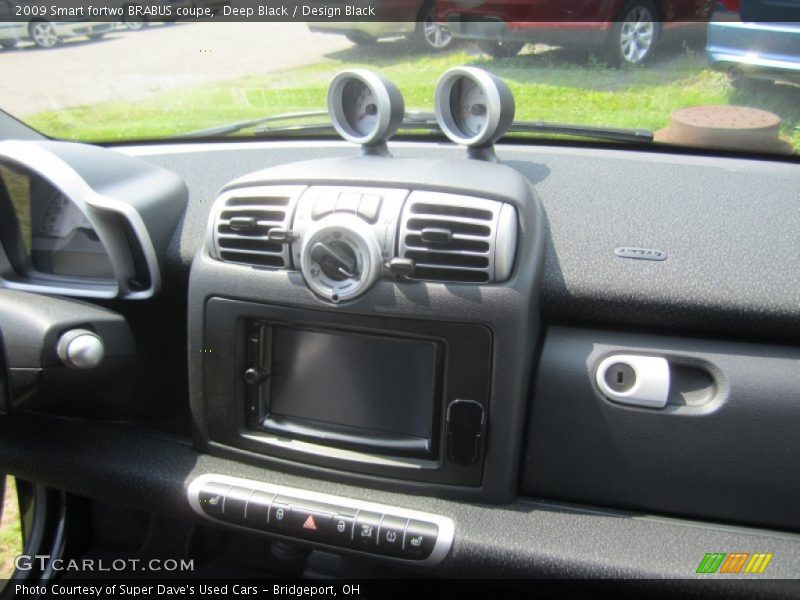 Controls of 2009 fortwo BRABUS coupe