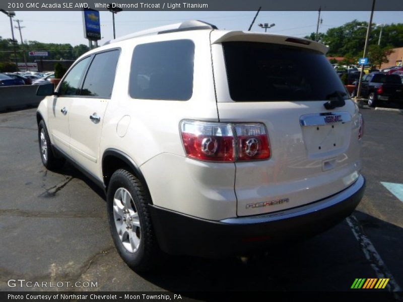White Diamond Tricoat / Light Titanium 2010 GMC Acadia SLE AWD