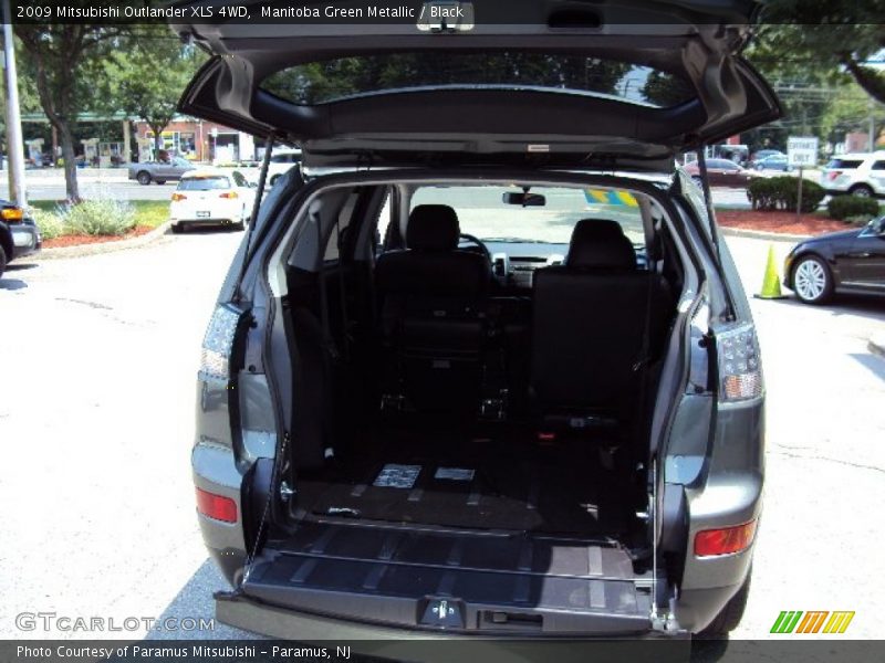 Manitoba Green Metallic / Black 2009 Mitsubishi Outlander XLS 4WD