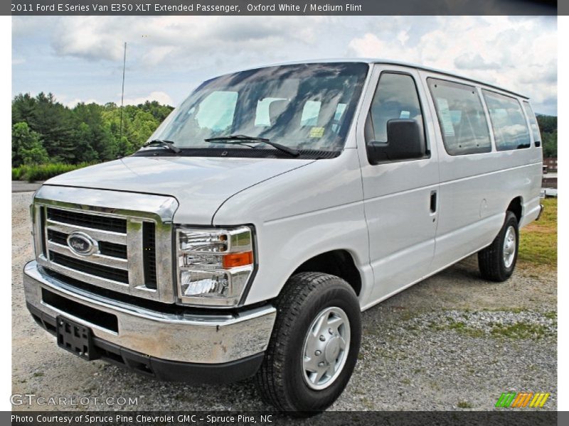 Front 3/4 View of 2011 E Series Van E350 XLT Extended Passenger