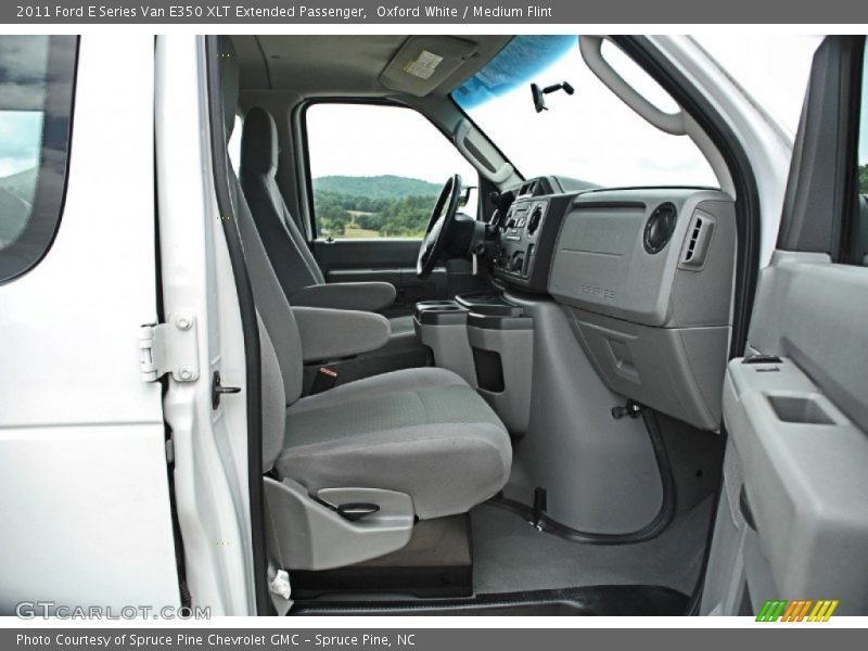 Oxford White / Medium Flint 2011 Ford E Series Van E350 XLT Extended Passenger