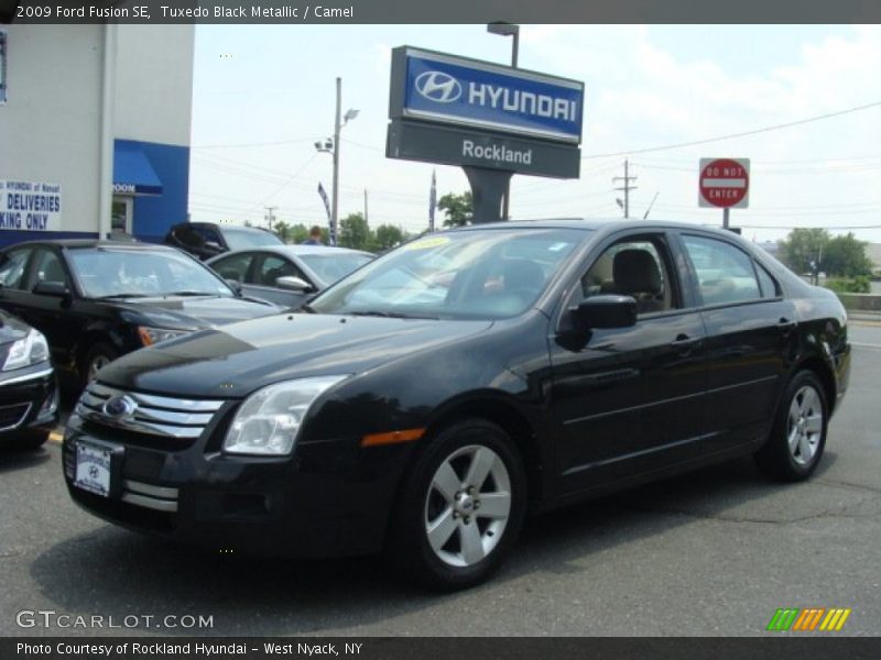 Tuxedo Black Metallic / Camel 2009 Ford Fusion SE