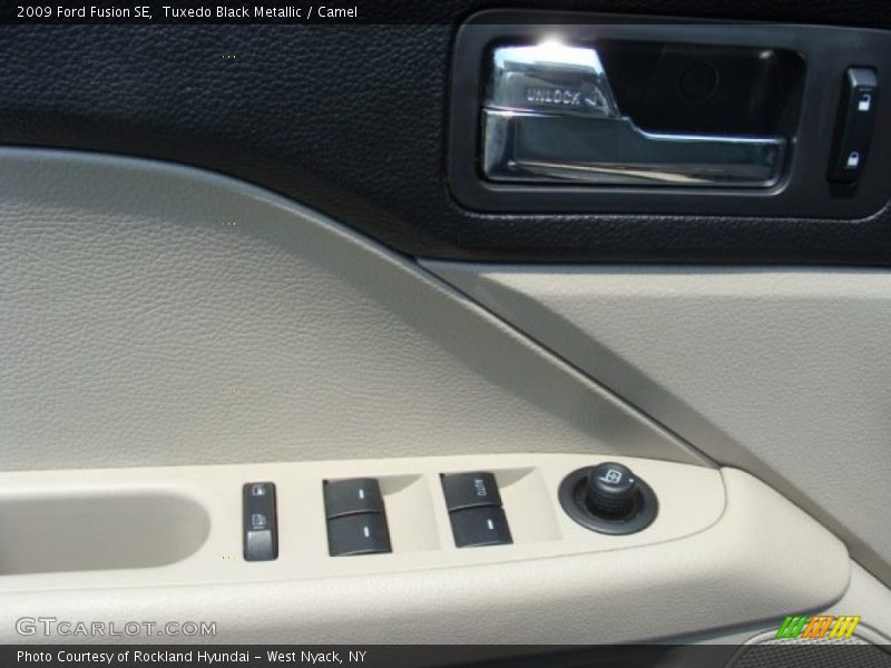 Tuxedo Black Metallic / Camel 2009 Ford Fusion SE