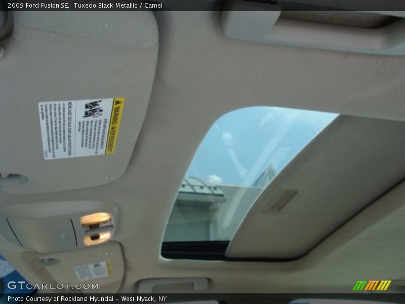 Tuxedo Black Metallic / Camel 2009 Ford Fusion SE