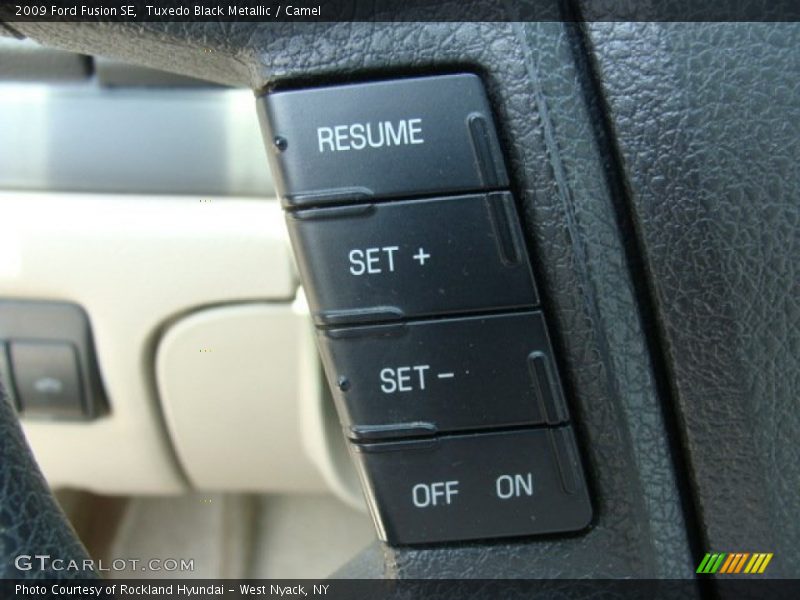 Tuxedo Black Metallic / Camel 2009 Ford Fusion SE