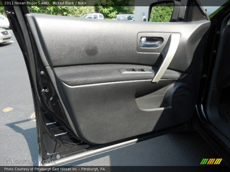Wicked Black / Black 2011 Nissan Rogue S AWD