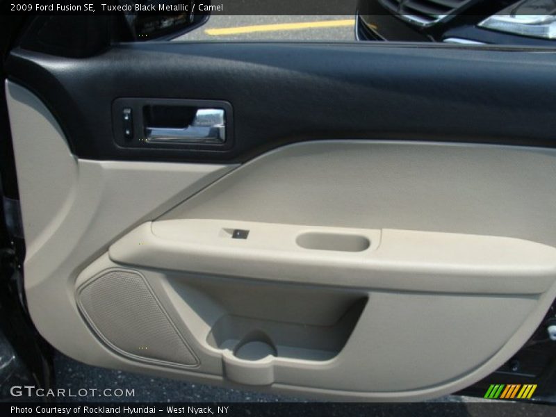 Tuxedo Black Metallic / Camel 2009 Ford Fusion SE