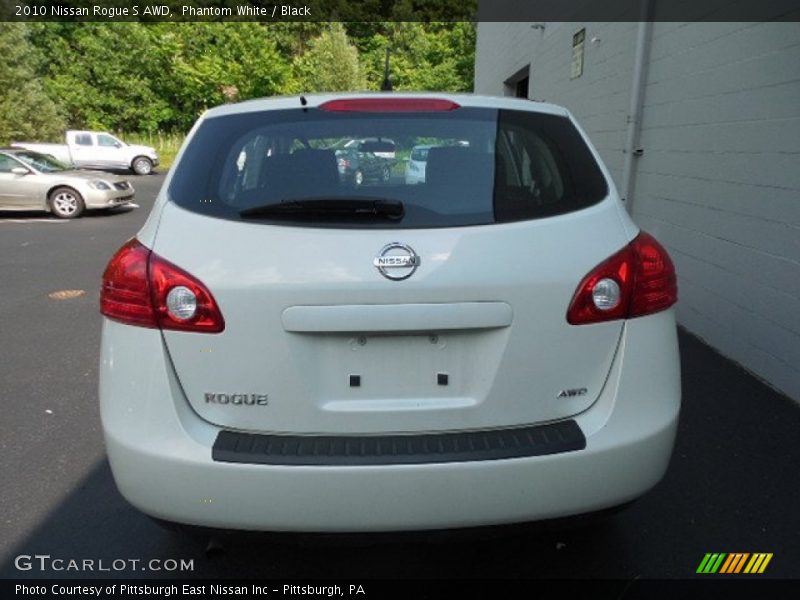 Phantom White / Black 2010 Nissan Rogue S AWD
