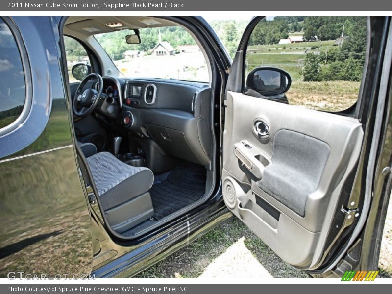 Sapphire Black Pearl / Black 2011 Nissan Cube Krom Edition