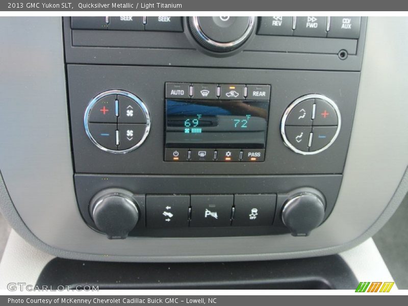 Quicksilver Metallic / Light Titanium 2013 GMC Yukon SLT