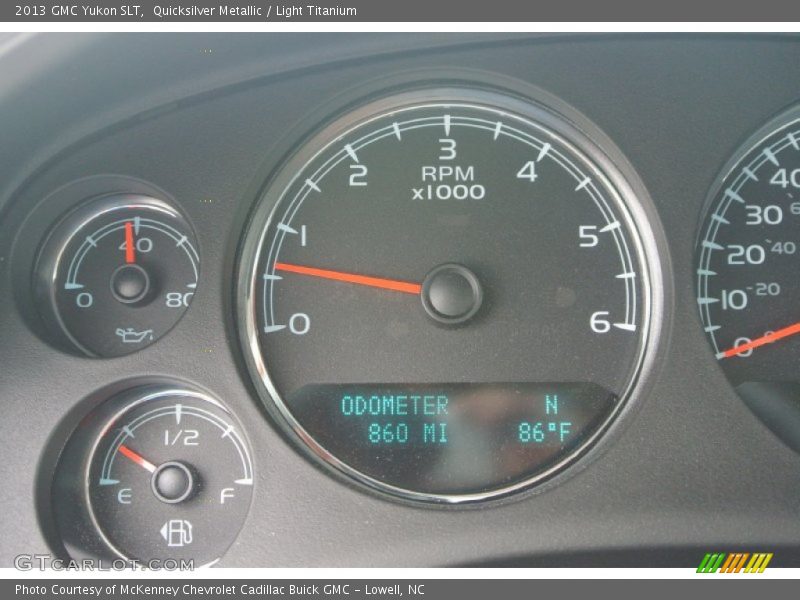 Quicksilver Metallic / Light Titanium 2013 GMC Yukon SLT