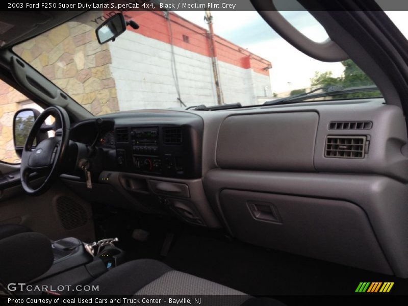 Black / Medium Flint Grey 2003 Ford F250 Super Duty Lariat SuperCab 4x4