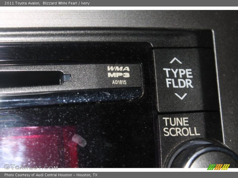 Blizzard White Pearl / Ivory 2011 Toyota Avalon